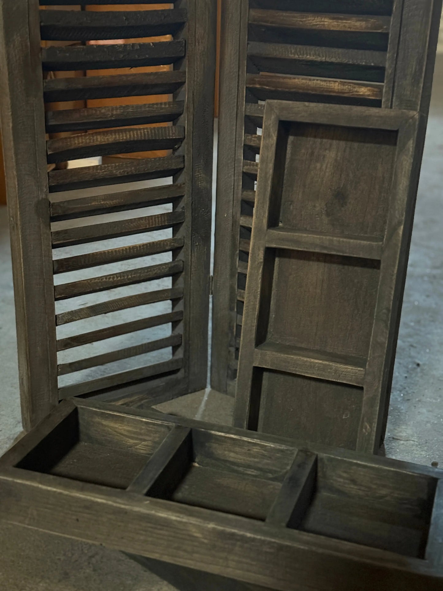 Wooden box, 3 compartments