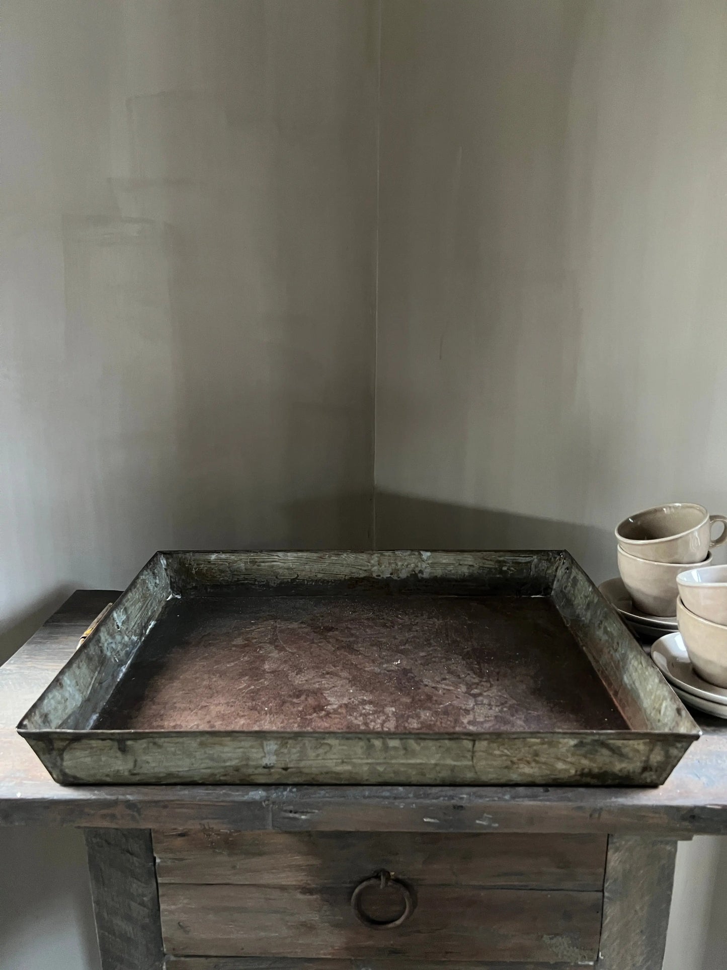 Metal tray