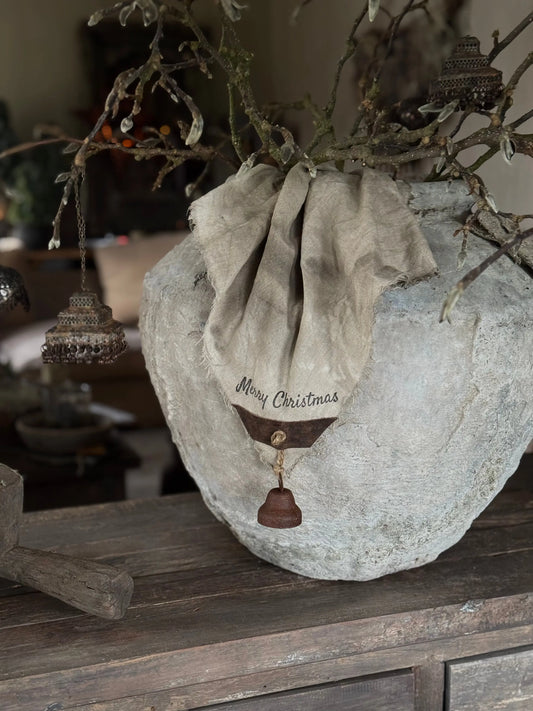 Shabby Cloth with Bell "Merry Christmas"