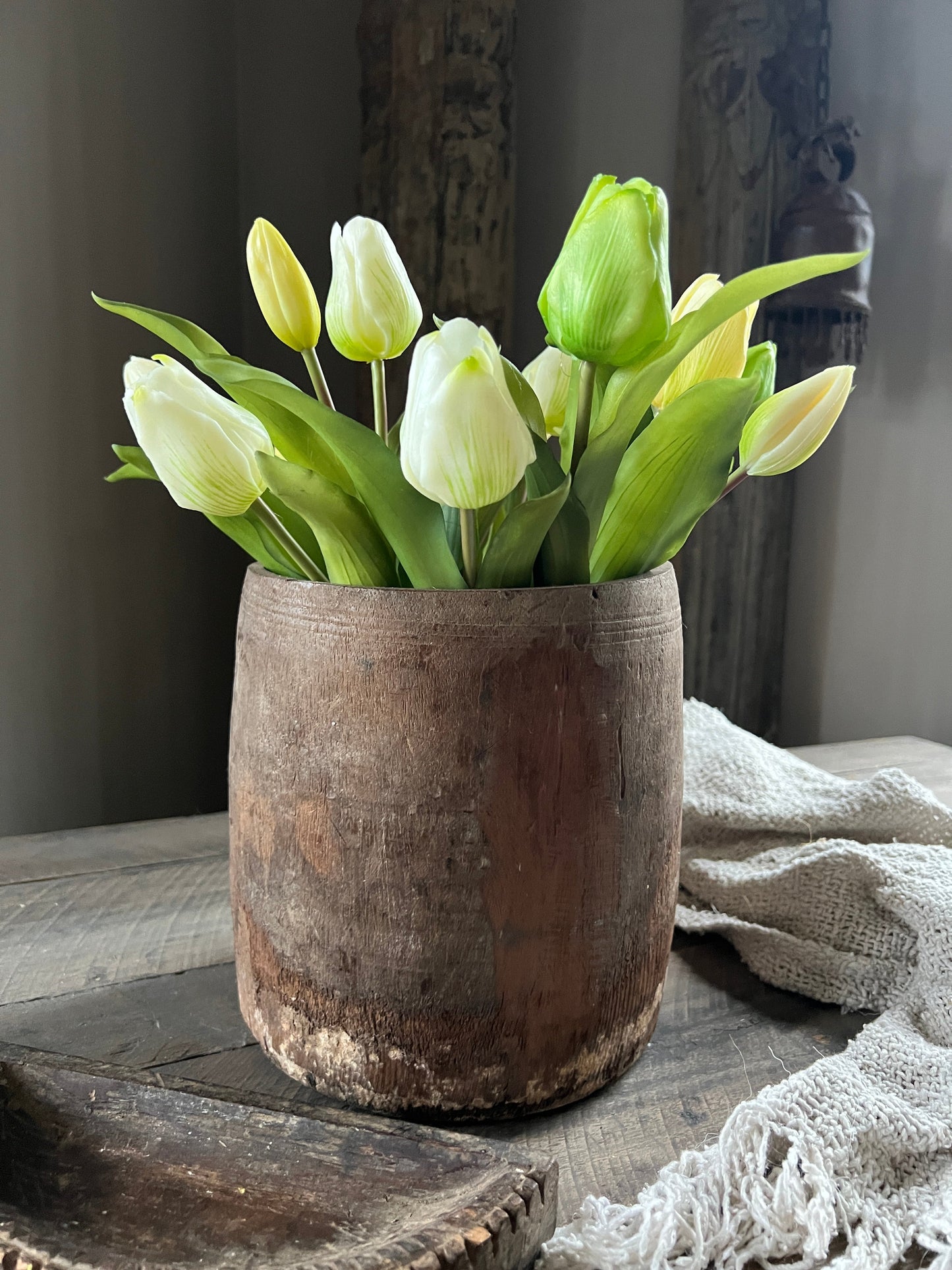 Bos Tulpen  kunst, 30 cm. wit