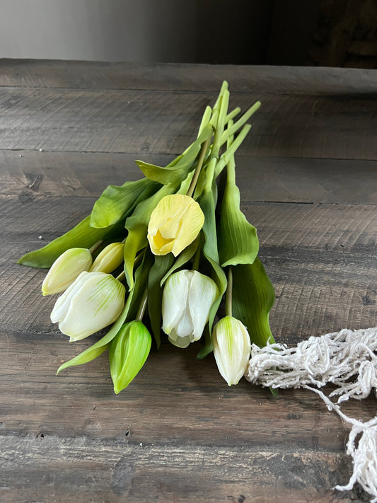 Strauß weißer Tulpen Kunst, 30 cm.