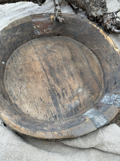 Old wooden bowl from India – unique and weathered (LH4B)