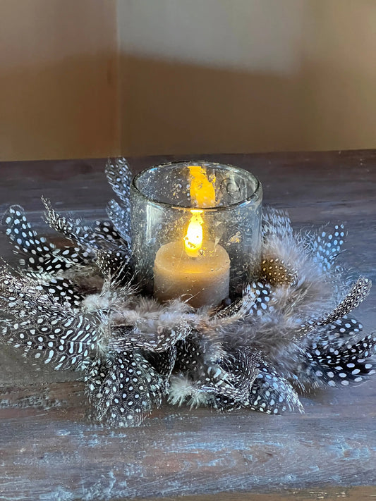 Wreath with small feathers