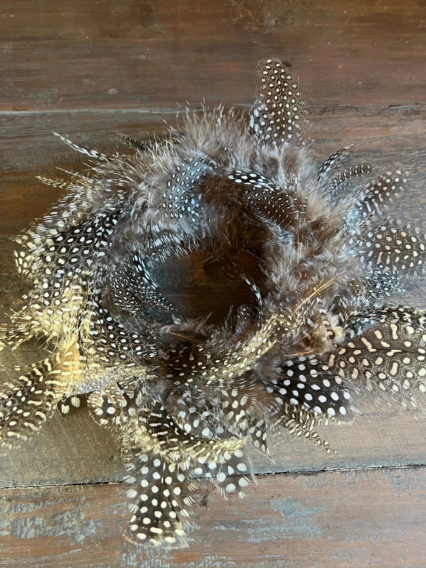 Wreath with small feathers