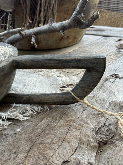 Vergraute Holzschale mit Griff (LH001)