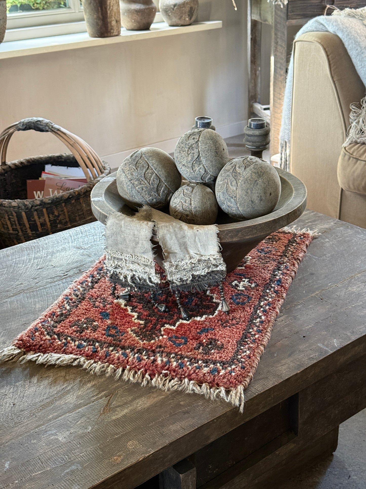 Alter Kelim-Teppich – Dunkelrote Farbtöne