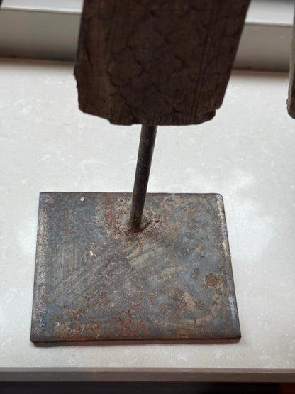 Holzrad auf Metallfuß – Trapa Living