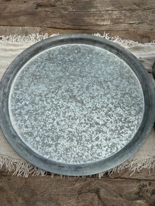 Metalltablett – vergrauter Zinkfarbton – 50 cm.