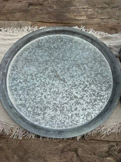 Metalen dienblad – vergrijsde zinkkleur- 50 cm.