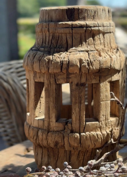 Alte Holzlaterne - 33x21 cm. - Linke auf dem Foto