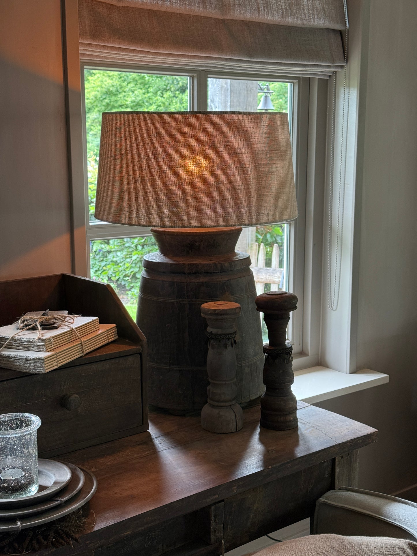 Unieke Lamp met linnen kap – oude pot uit India