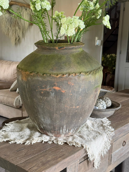 Old water pot from India - Please note! this is a pick-up item