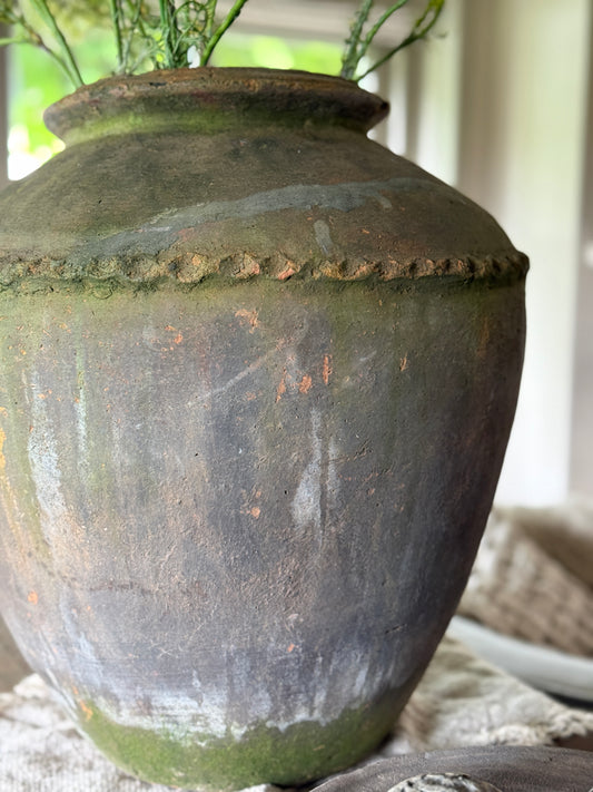 Oude waterpot uit India -Let op! dit is een afhaalproduct
