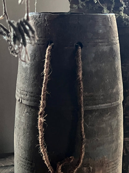 Oude  unieke nepalese pot, M en L, Aura Peeperkorn