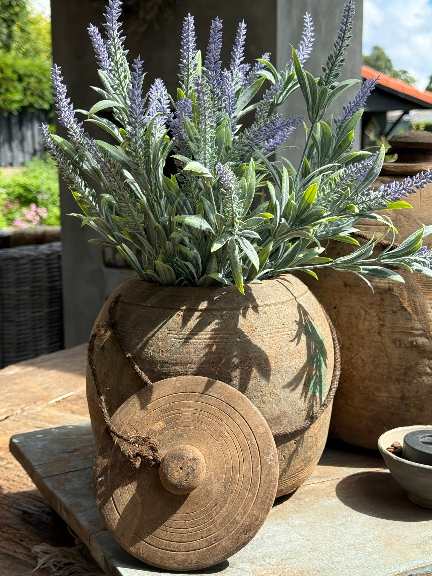 Oude Nepalese Houten Pot met Deksel (LH09)
