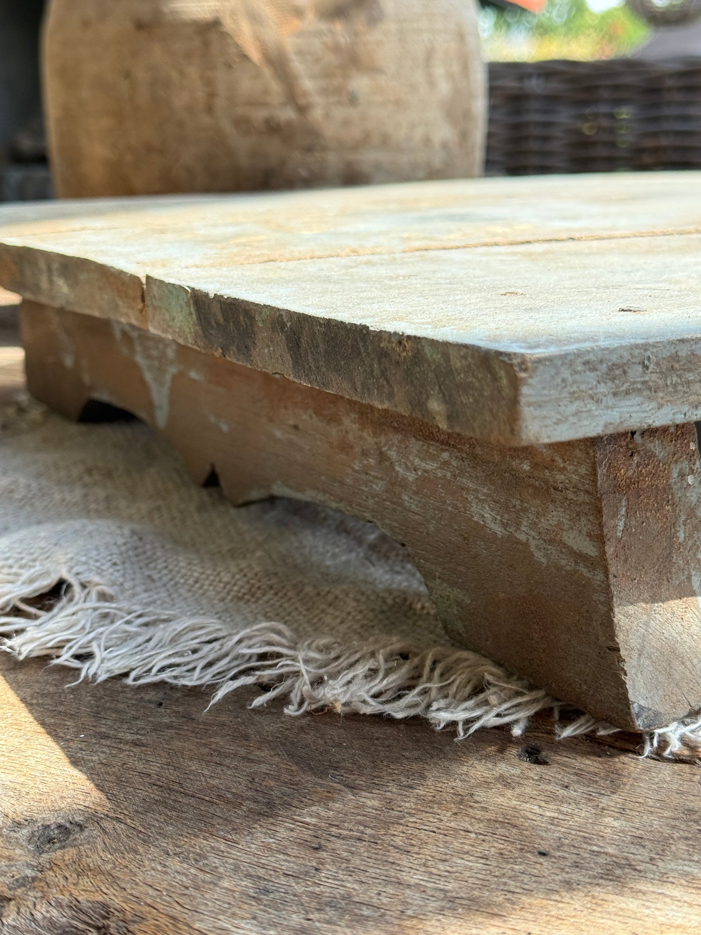 Houten bajot tafel – olijfgroen