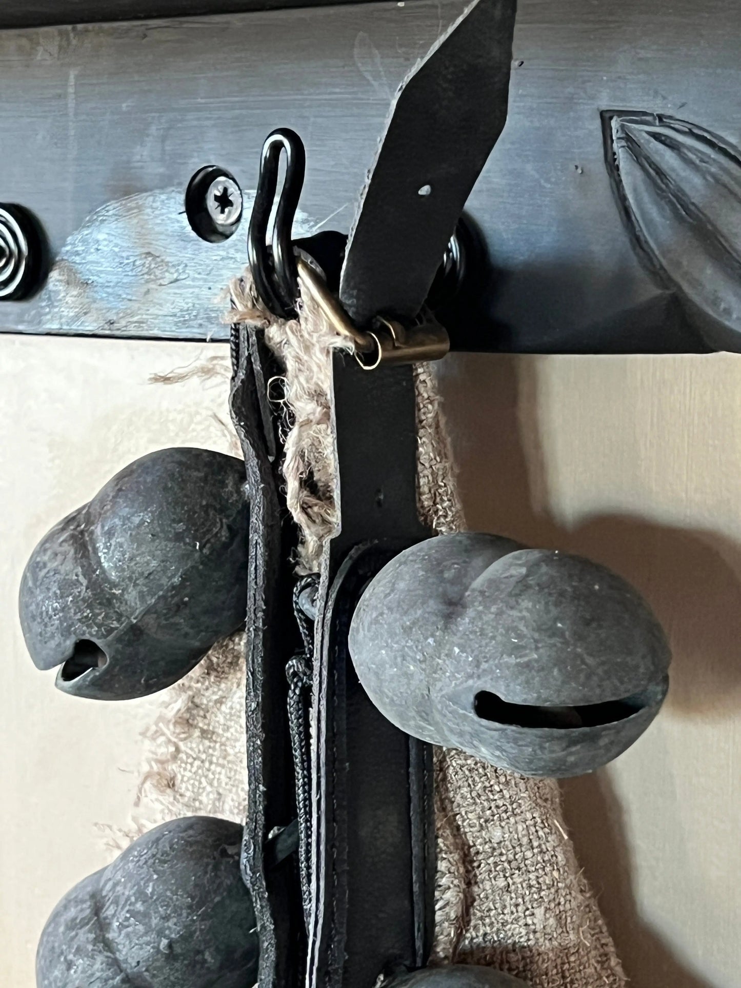 Alte Kamelglocken am Ledergürtel – S (ca. 90 cm) Aura Peeperkorn