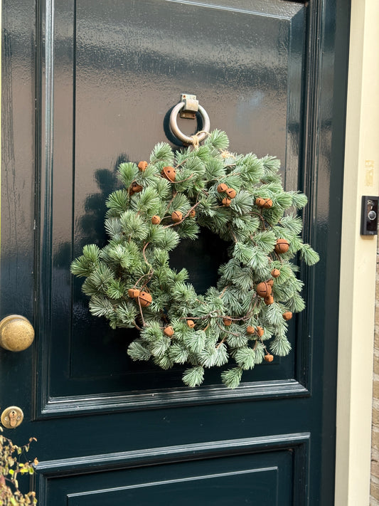 Larch Wreath with Rusted Bells – Artificial | ca. 50–65 cm