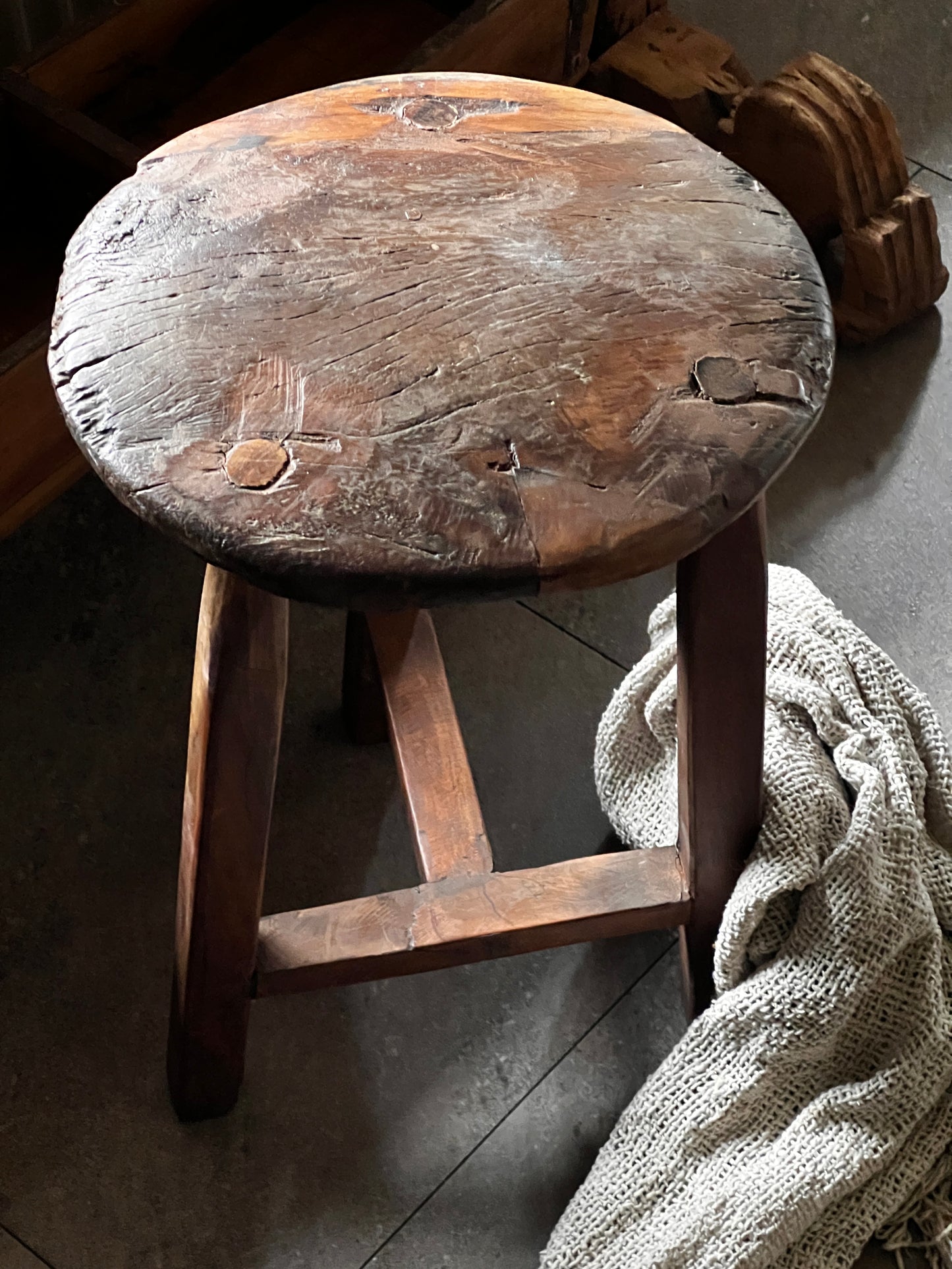 Old wooden stool (1)