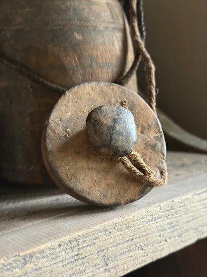 Old Nepalese pot with lid (LH2)