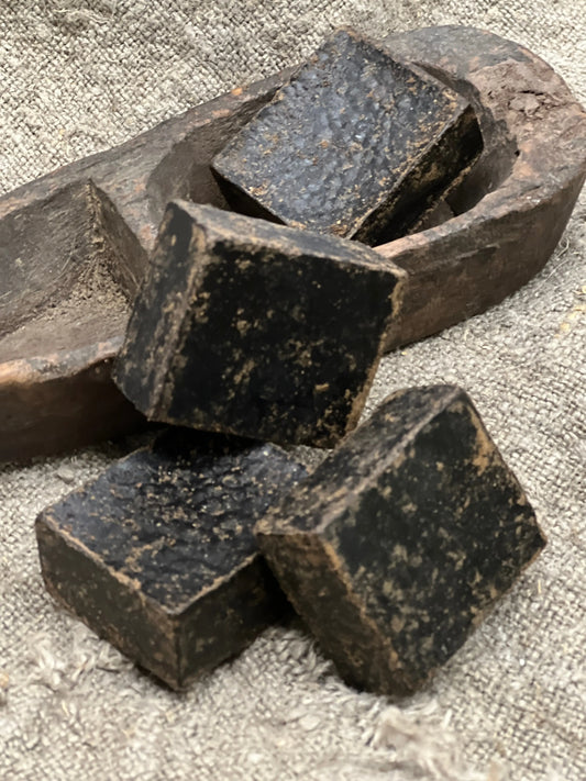 Bernsteinblock Schwarzer Moschus