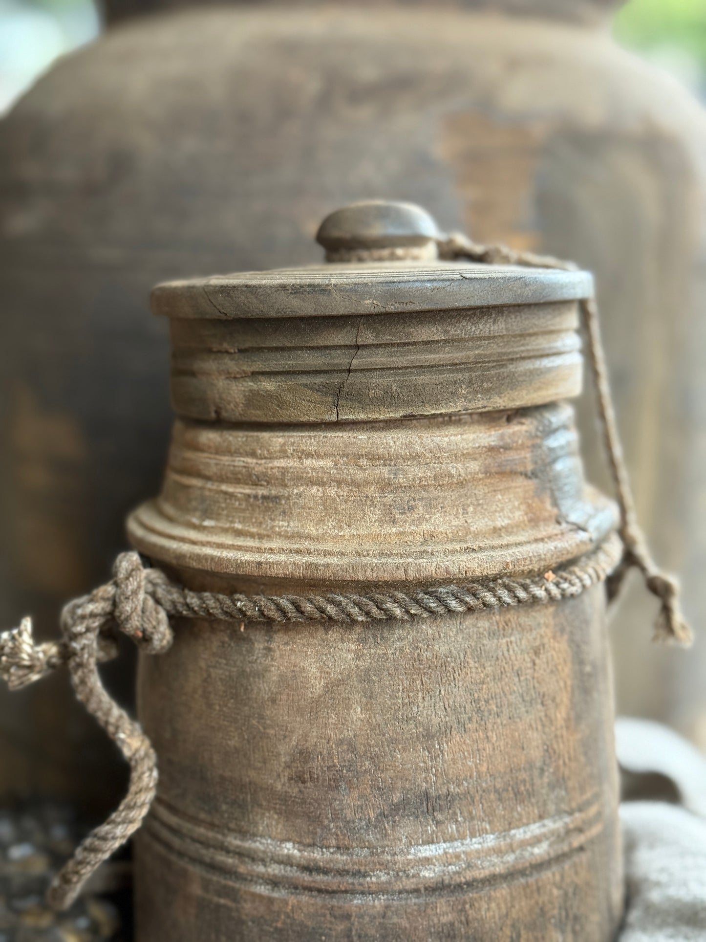 Old Nepalese pot with lid (LH6)