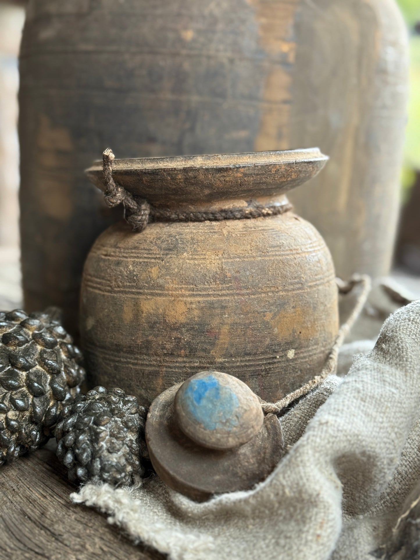 Old Nepalese pot with lid (LH9)