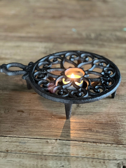 Wrought iron warming plate round