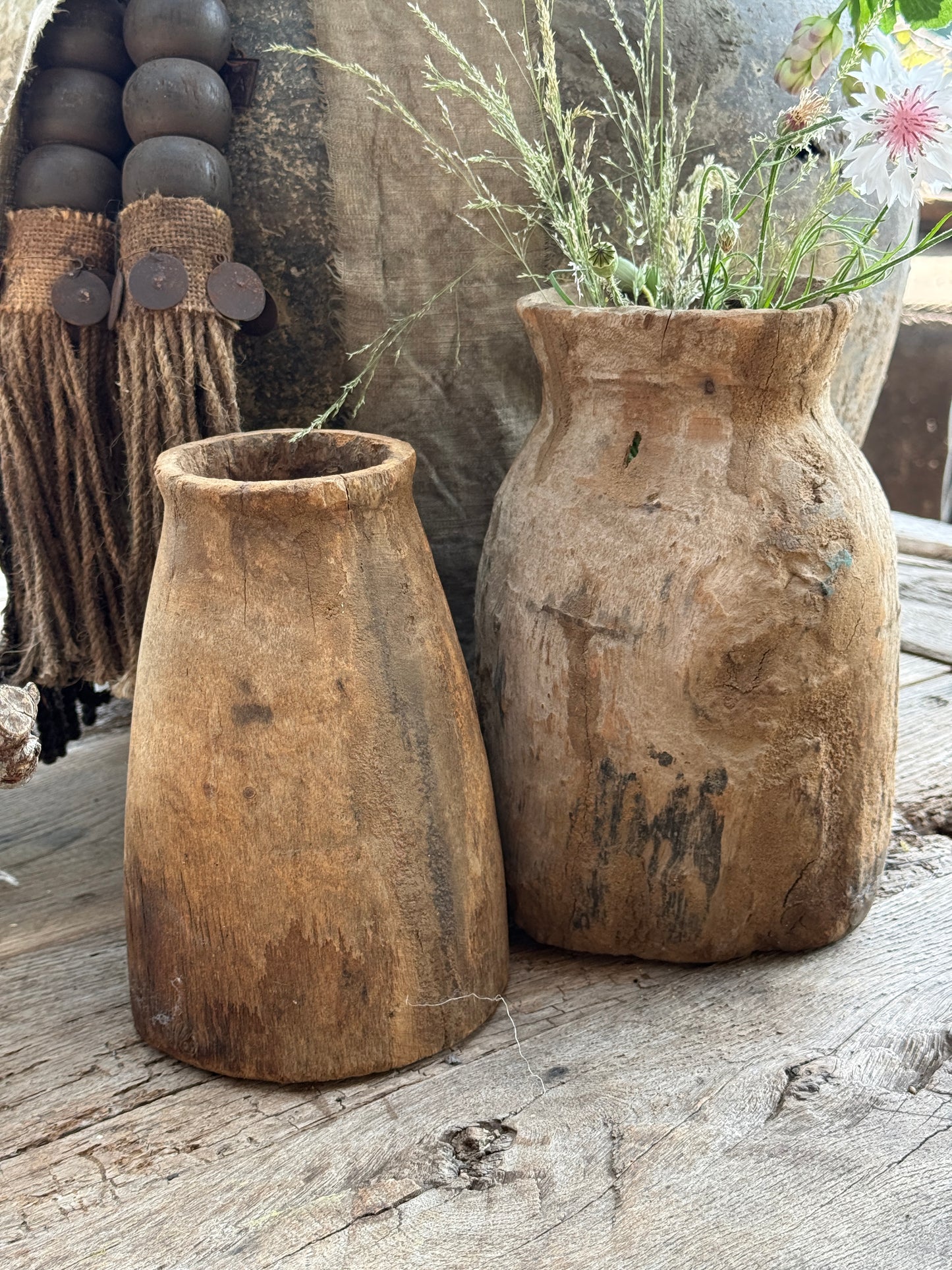Set van 2 oude Nepalese potten