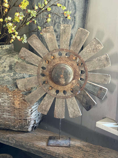 Houten wiel op metalen voet - Trapa Living