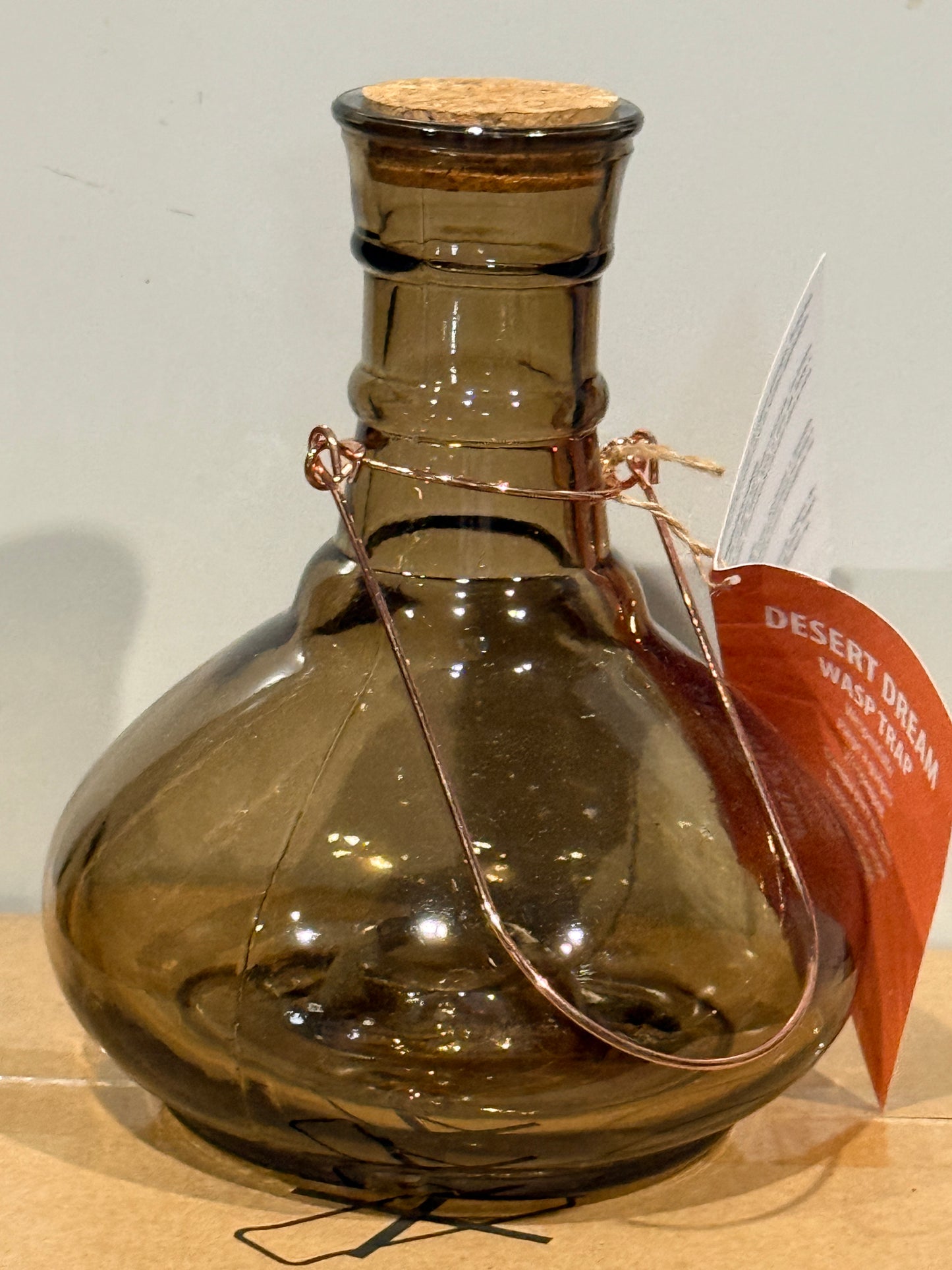 Wasp pot available in 3 colours