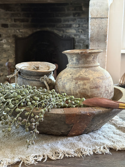 Oude Nepalese Pot met Deksel  (C1)