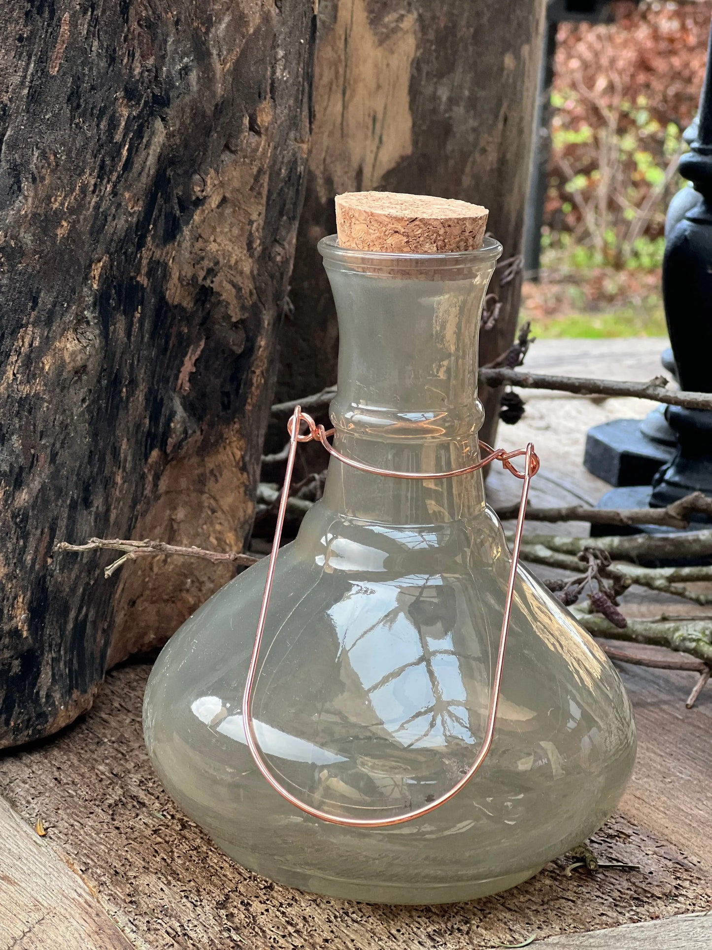 Wasp pot available in 3 colours