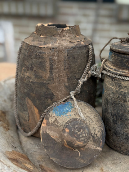 Old Nepalese Pot with Lid (2)