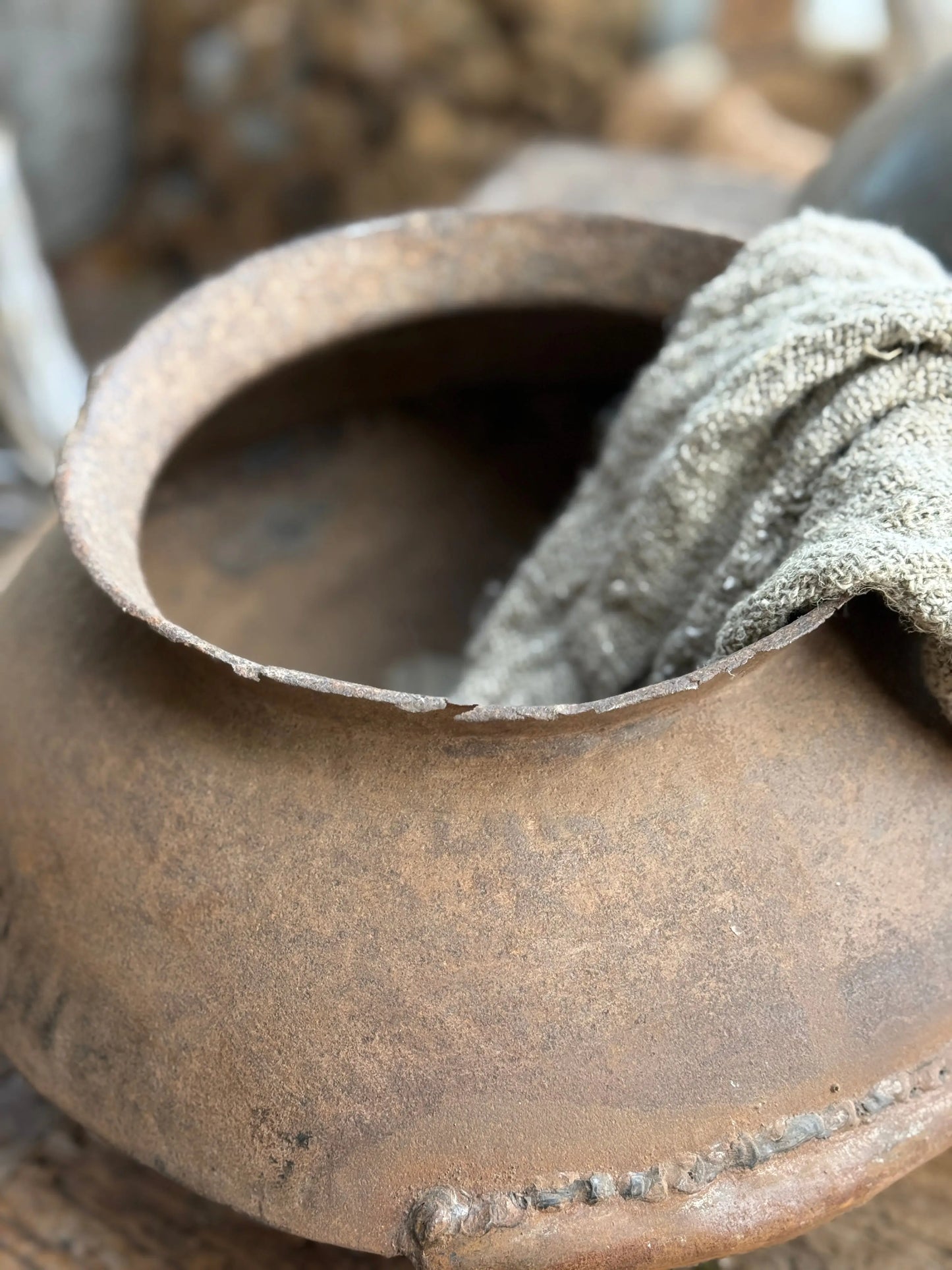 Oude Metalen Waterpot - Trapa Living (LH2)