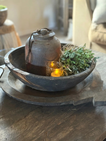 Old Nepalese pot with lid - Trapa Living (LH13)
