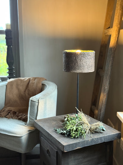 "Purna" table lamp with clay shade – (iron table)