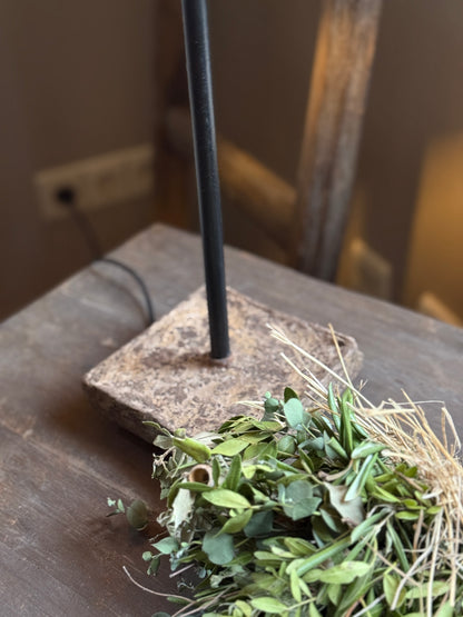 "Purna" table lamp with clay shade – (iron table)