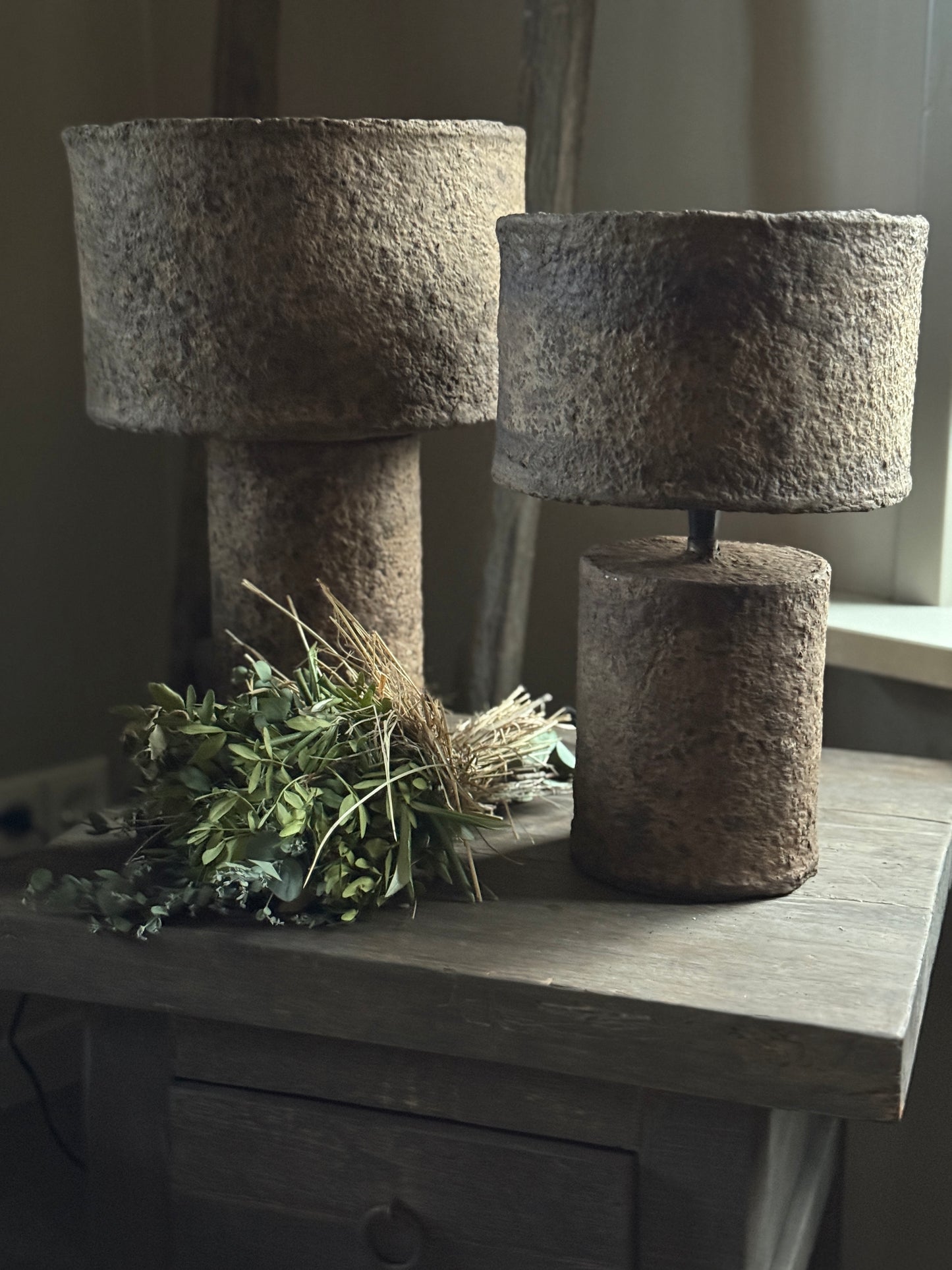 Clay table lamp "Purna" – available in 2 sizes (table full)
