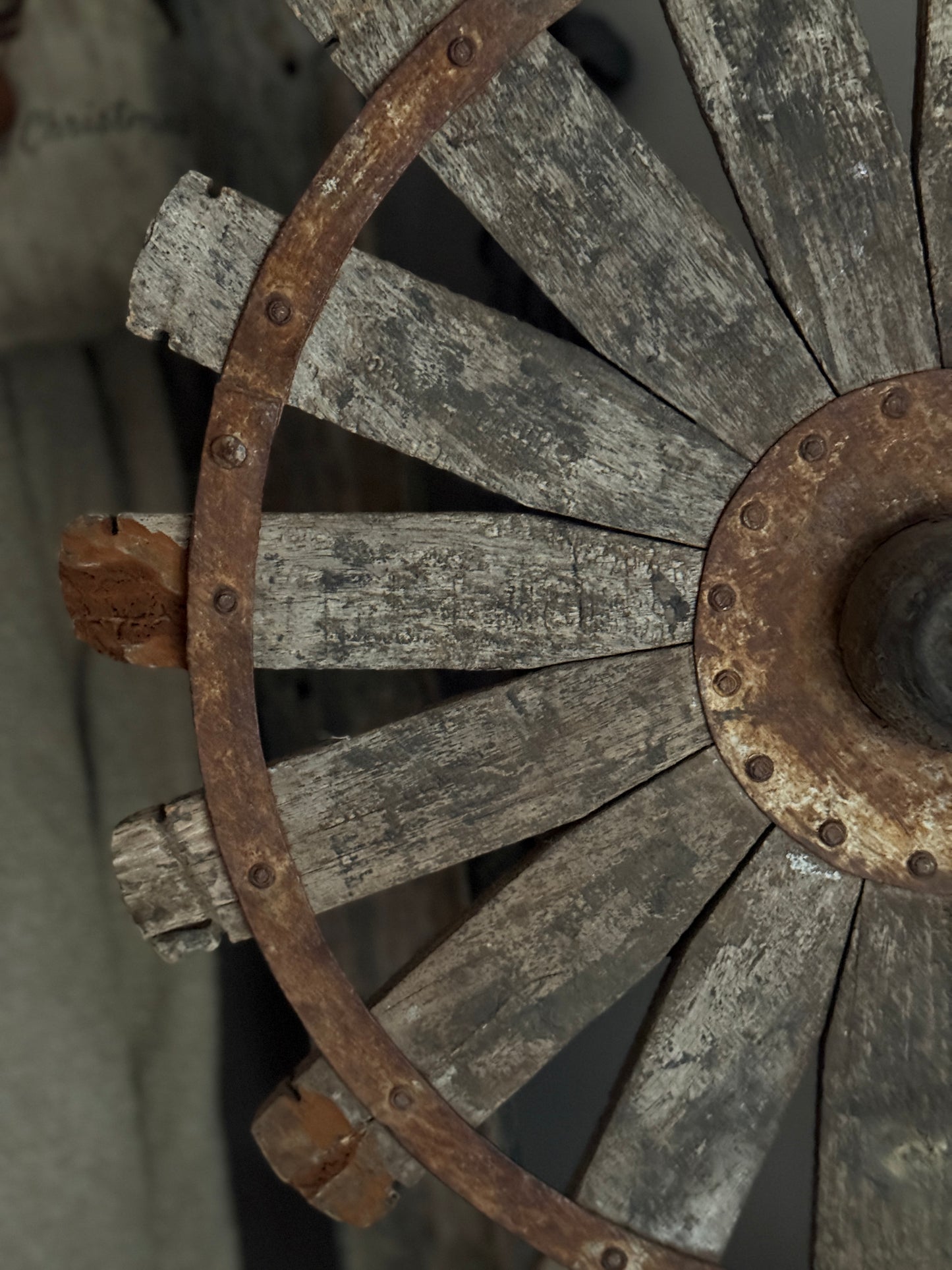 Spinning wheel on tripod