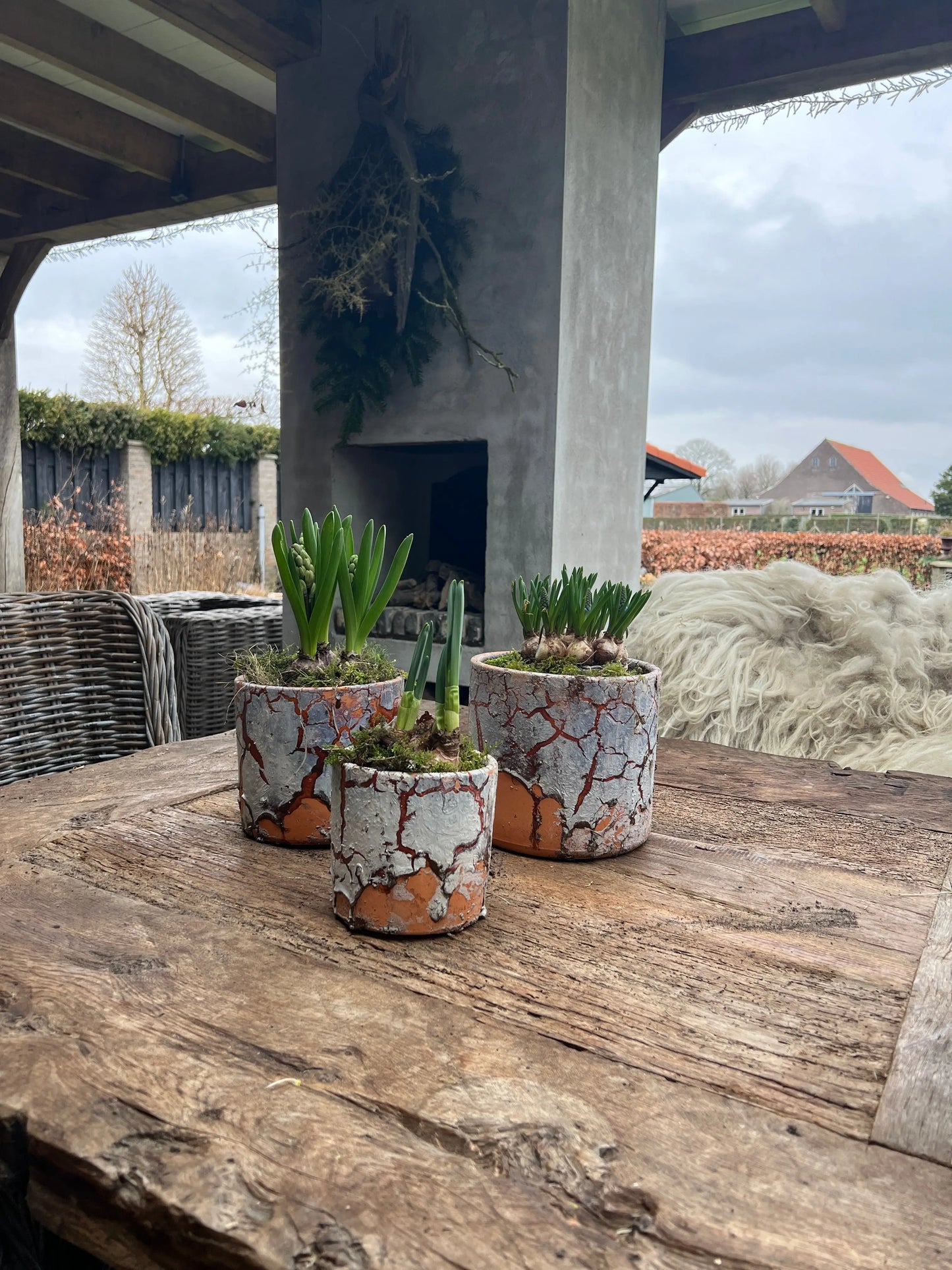 Cylinder pot, available in S, M and L