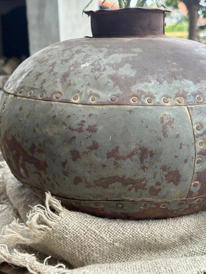 Oude Nagouri pot uit India- (LH2)