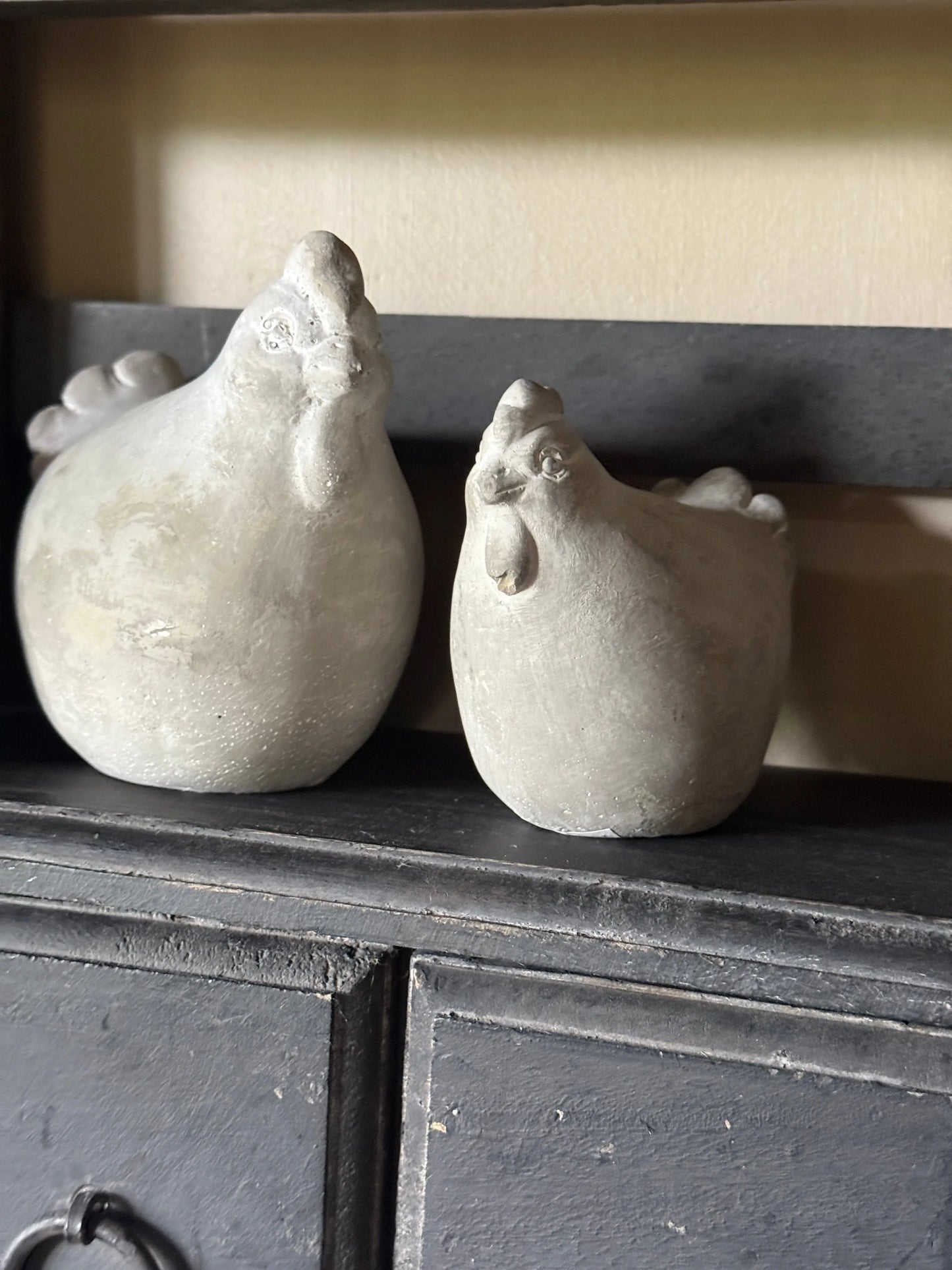 Betonhuhn &amp; Hahn – Grau