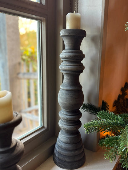 Kandelaar Baluster – Donkergrijs/Zwart Gedraaid Hout 50 cm.