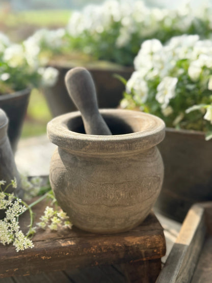 Wooden Mortar and Pestle – Aura Peeperkorn