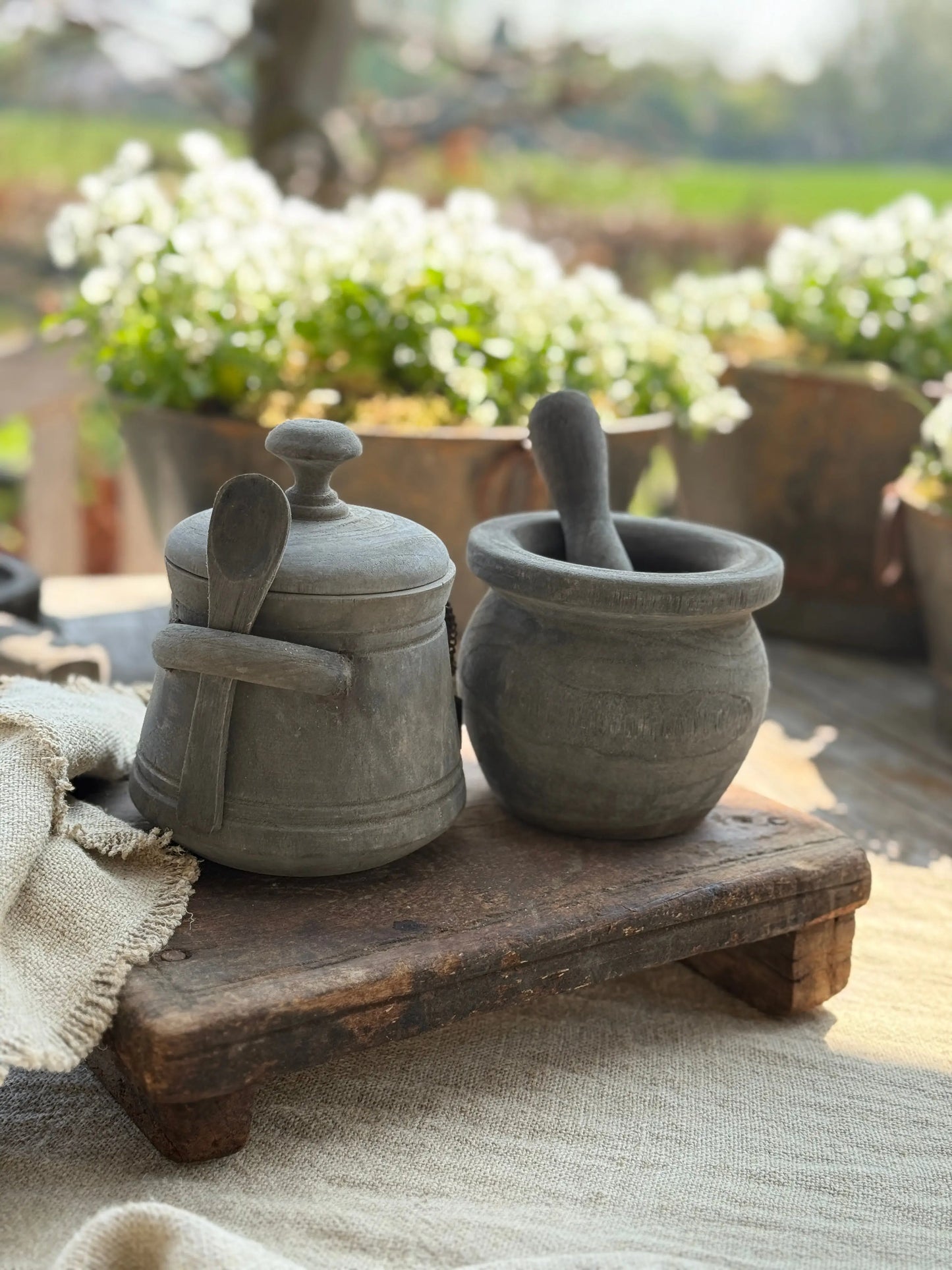 Wooden Mortar and Pestle – Aura Peeperkorn