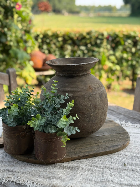 Nepalese pot/vaas- LH05)