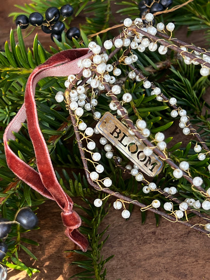 Ornament Fabienne mother of pearl beads