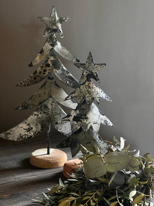 Kerstboom van metaal, verkrijgbaar in S en M