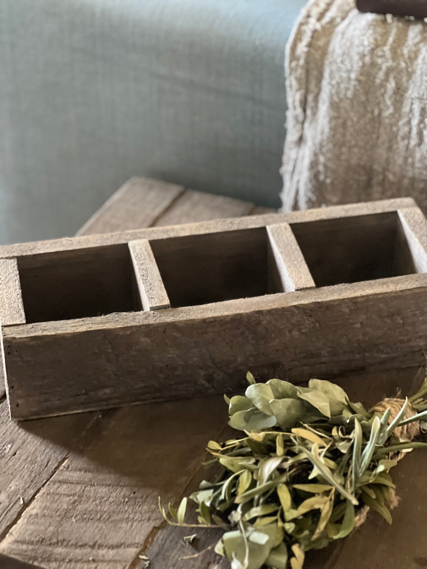 Wooden box, 3 compartments